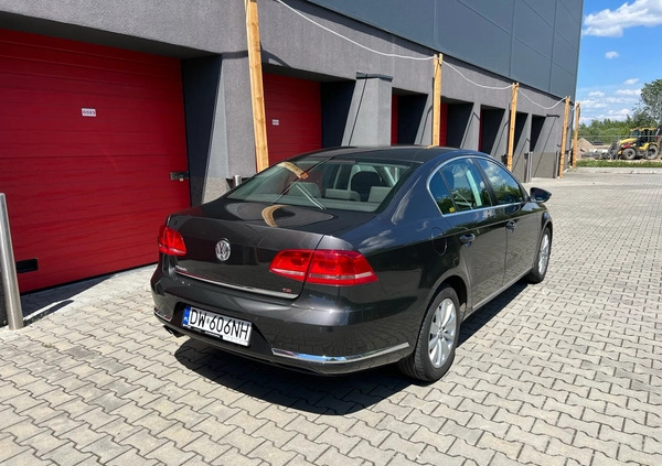 Volkswagen Passat cena 39900 przebieg: 99979, rok produkcji 2011 z Wrocław małe 407